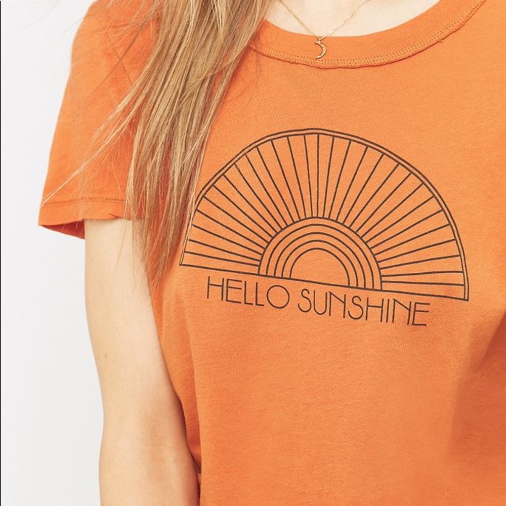 “hello sunshine” tee!